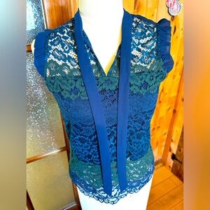 RW&CO xs haut blouse dentelle bleue et verte